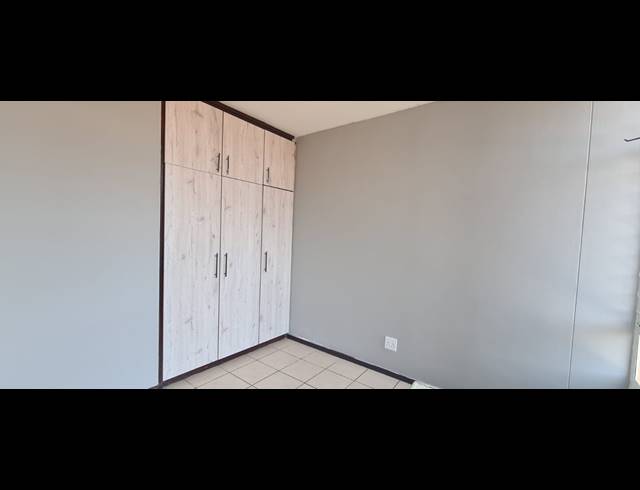 2 BEDROOM TOWNHOUSE FOR SALE IN SOUTH CREST